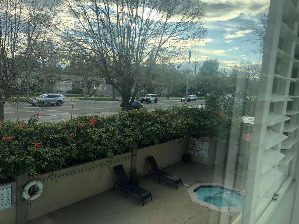 best western plus airport plaza