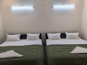 hotel vishnu grand