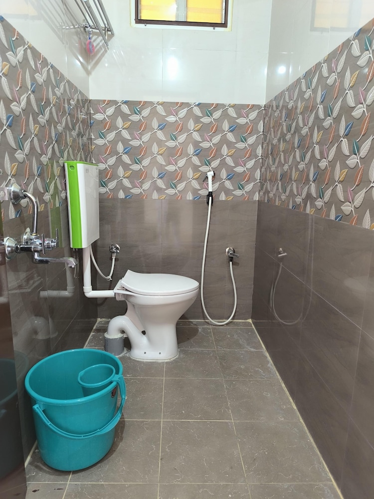 hotel vishnu grand