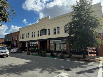 The Osceola Hotel And Event Center,,2 star