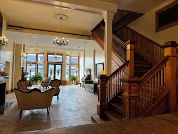 The Osceola Hotel And Event Center,,2 star
