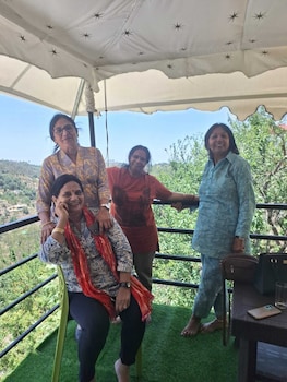 pine pioneer the eco resort