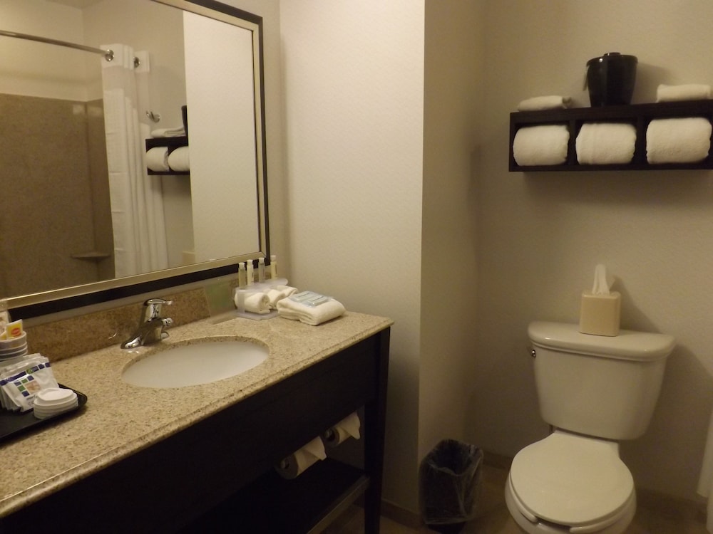 holiday inn express pittsburgh east mall area by ihg