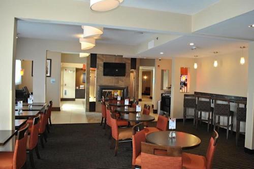holiday inn express pittsburgh east mall area by ihg