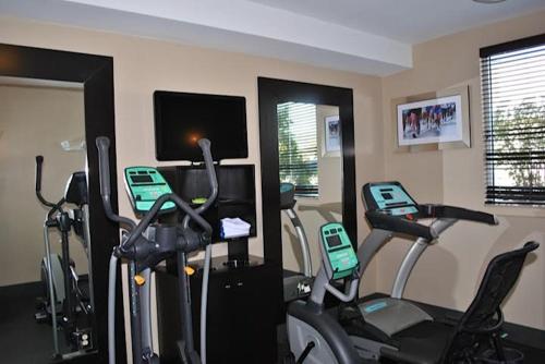 holiday inn express pittsburgh east mall area by ihg