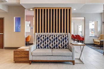 holiday inn express pittsburgh east mall area by ihg