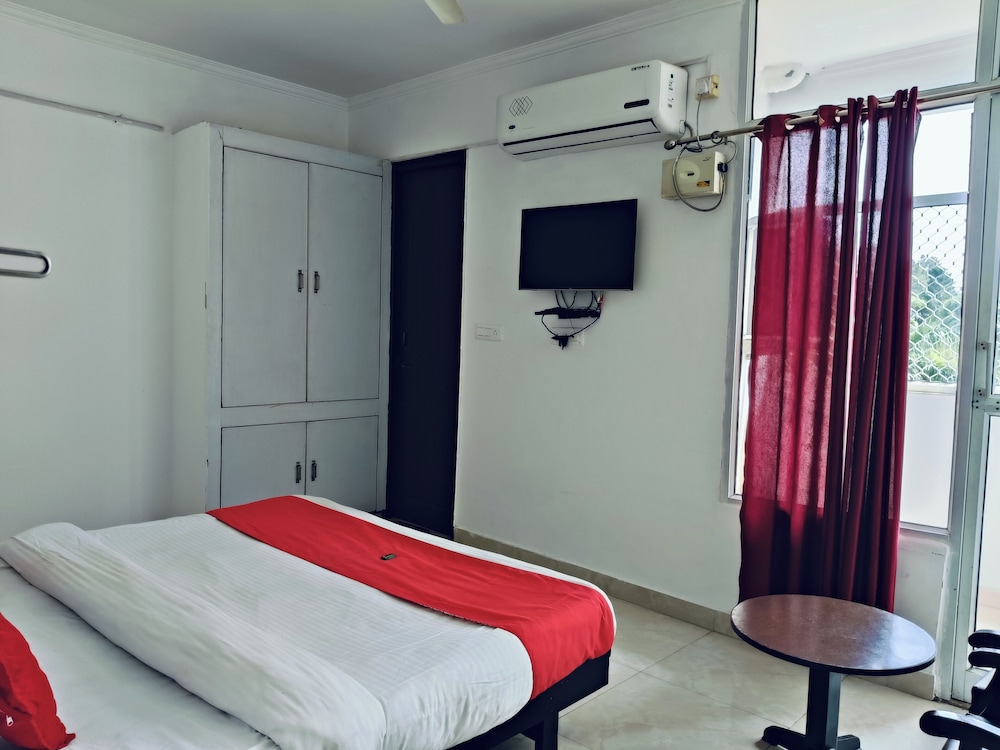 hotel shivaay and restaurant