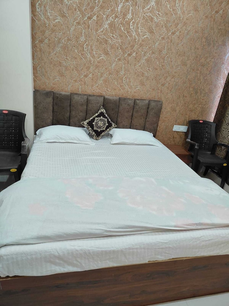 radiance retreat hotel