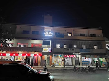 Radiance Retreat Hotel,,3 star