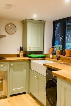 Stanley Road - Modern Flat In Oxford,,2 star