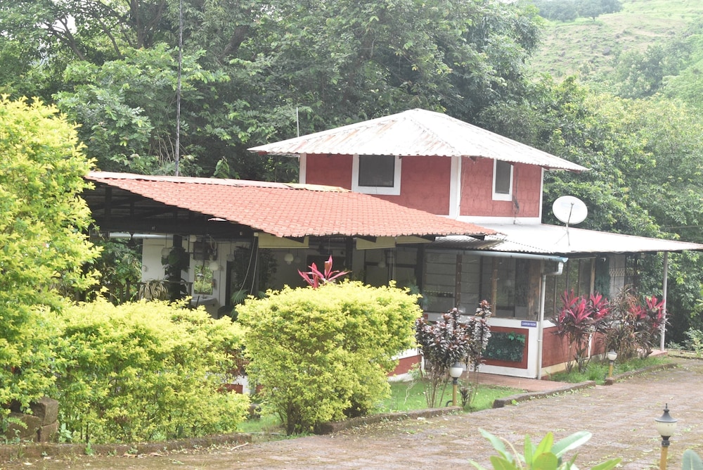 riverstone nature resort