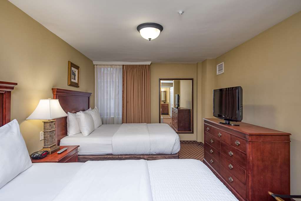 arlington court suites a clarion collection hotel