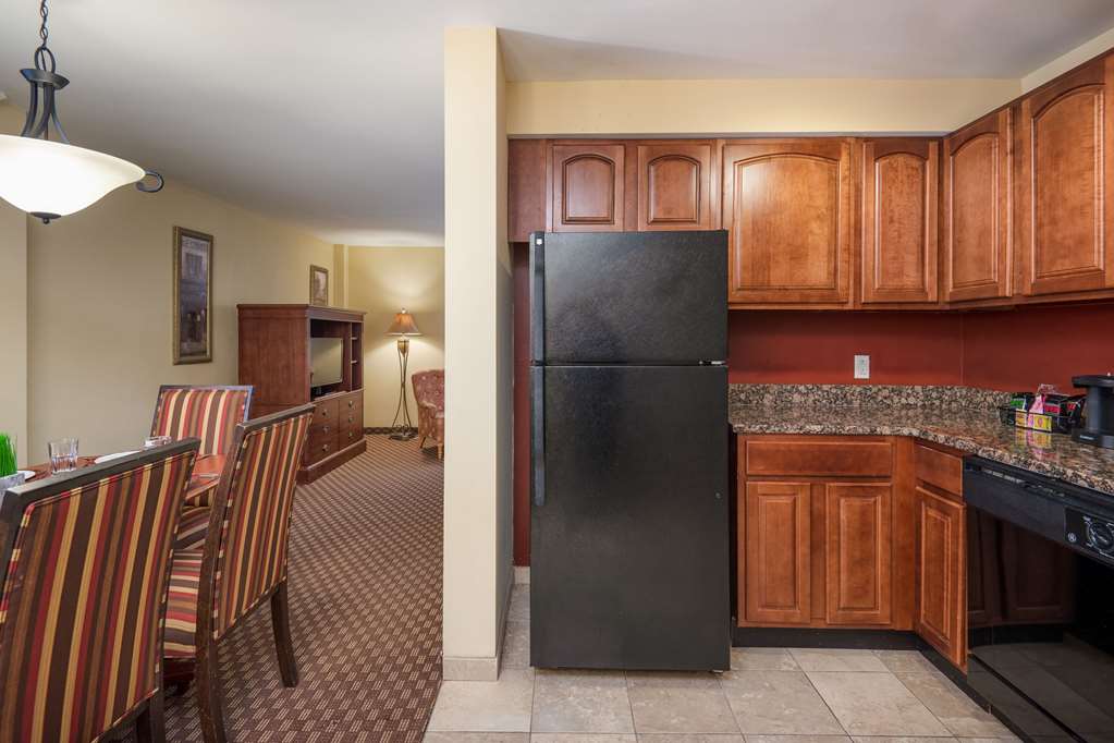 arlington court suites a clarion collection hotel