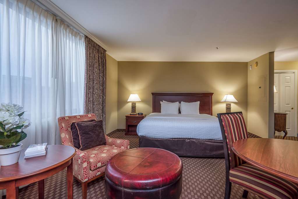 arlington court suites a clarion collection hotel