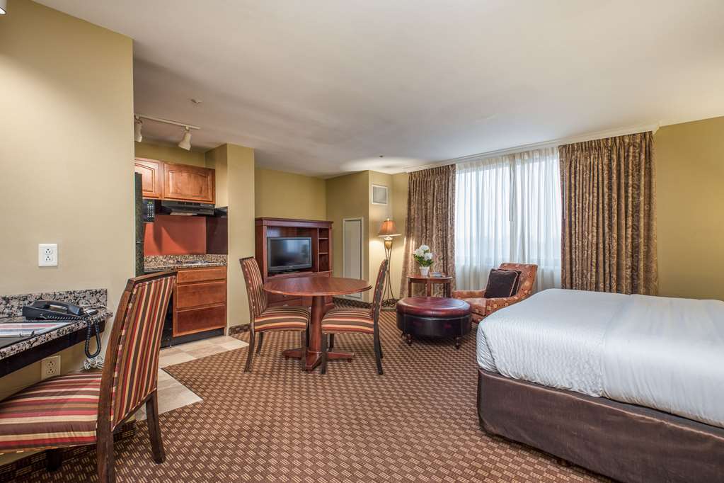 arlington court suites a clarion collection hotel