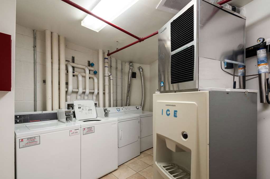 arlington court suites a clarion collection hotel