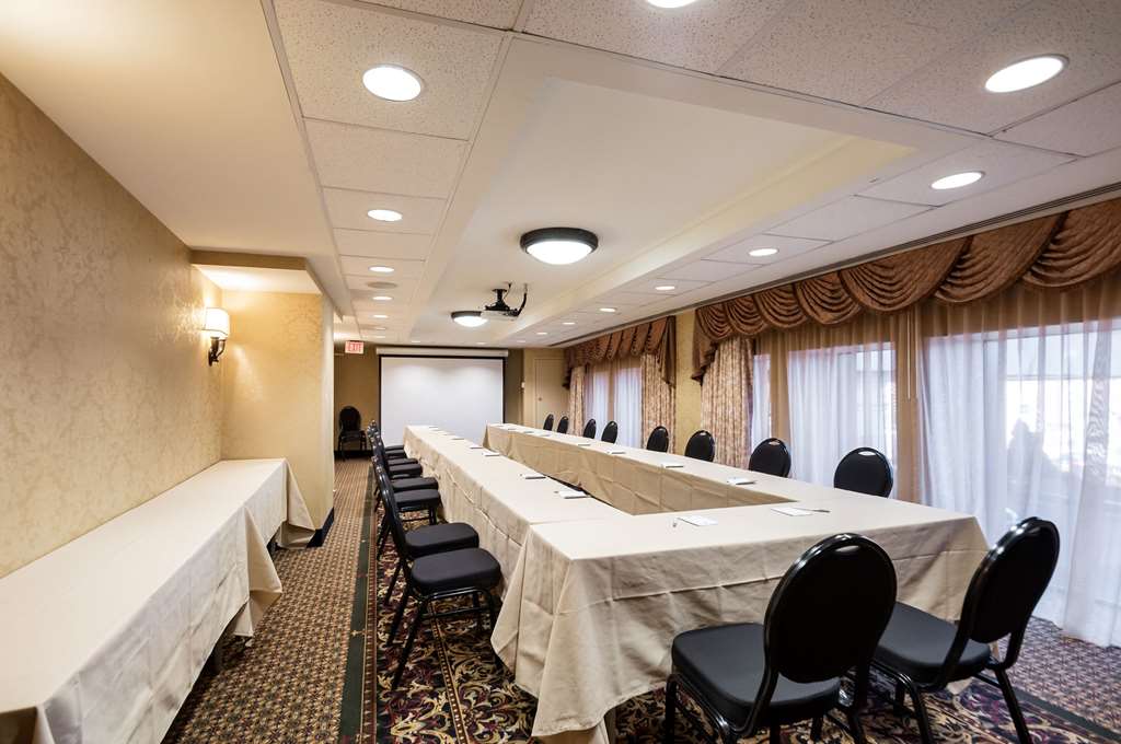 arlington court suites a clarion collection hotel