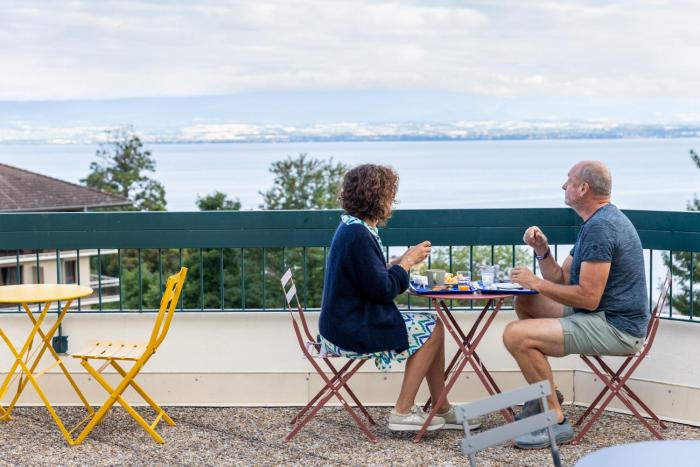 cote lac hostel evian