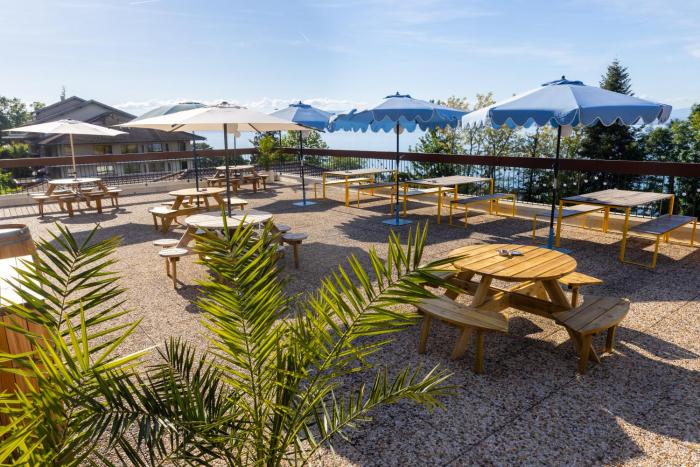 cote lac hostel evian