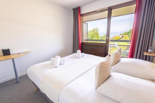 cote lac hostel evian