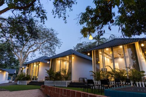 Natures Cove Resort,,2 star