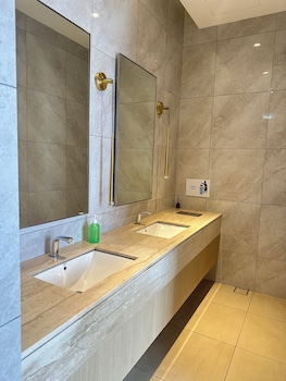 axon suite near pavillion