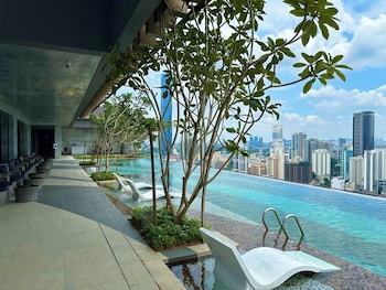 axon suite near pavillion