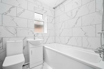 birmingham apartment bhx nec resort world arena