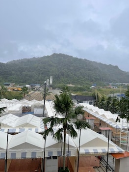 tdoze hotel