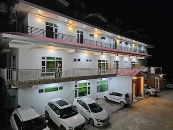 hotel sarahan inn