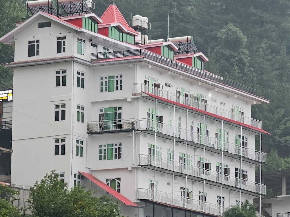 hotel sarahan inn