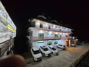 Hotel Sarahan Inn,,3 star