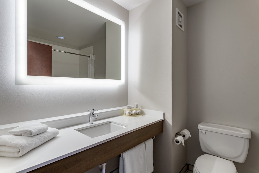 holiday inn express hotel and suites natchitoches by ihg