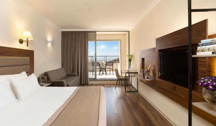 golden crown hotel