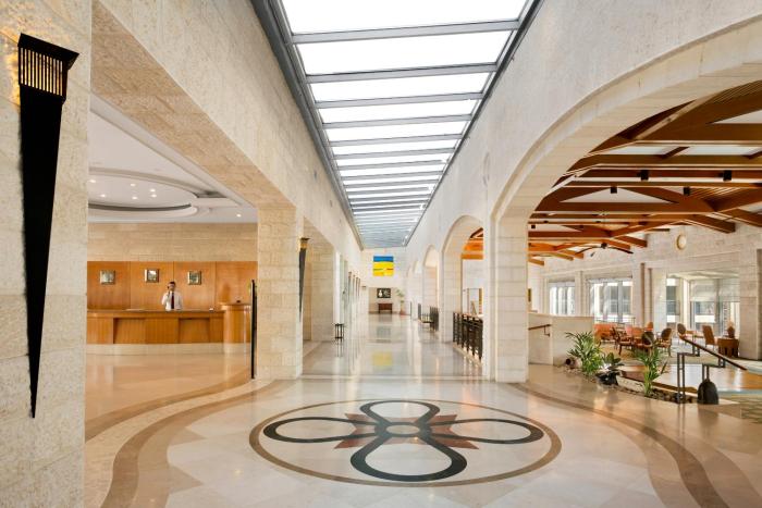 golden crown hotel