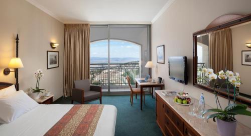 golden crown hotel