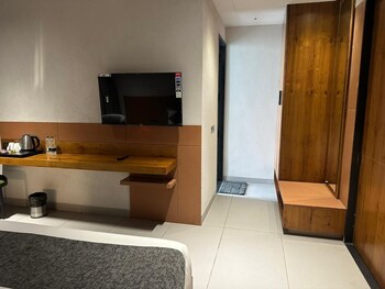 court regalia unit of s and g festivities