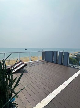 neo sea view condo