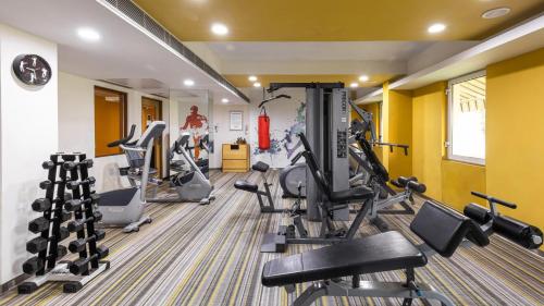 ibis gurgaon golf course road hotel