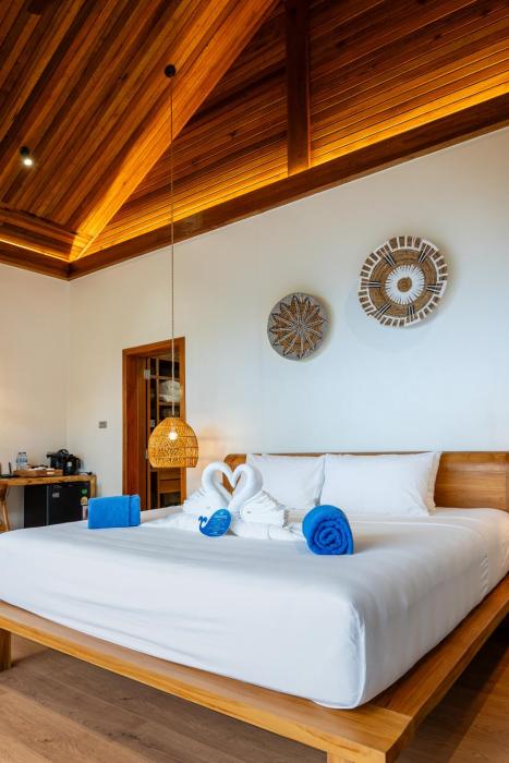 ten moons sunset villas