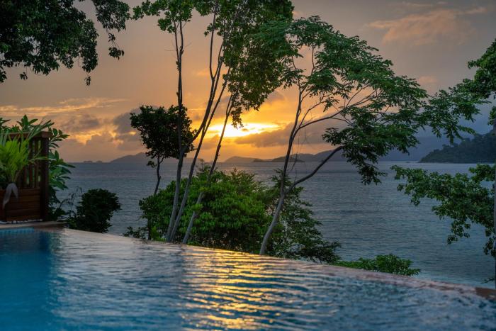 ten moons sunset villas