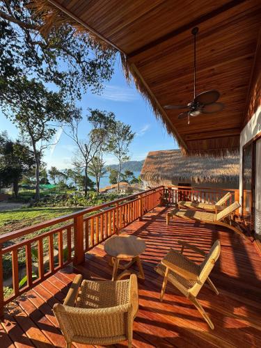 ten moons sunset villas