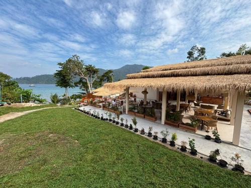 ten moons sunset villas