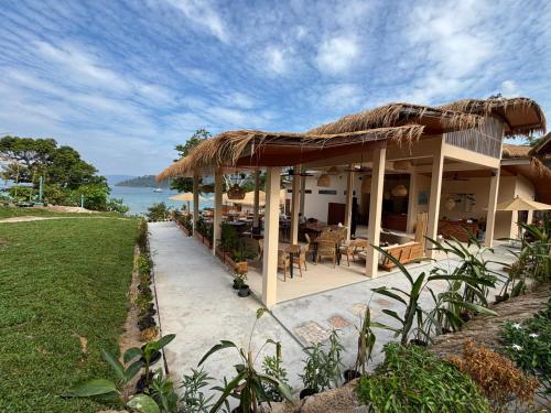 ten moons sunset villas