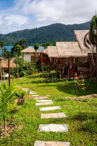 ten moons sunset villas