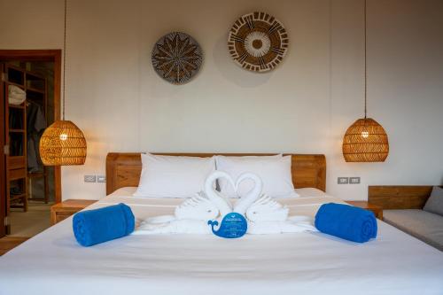 ten moons sunset villas