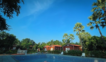 t r farm resorts