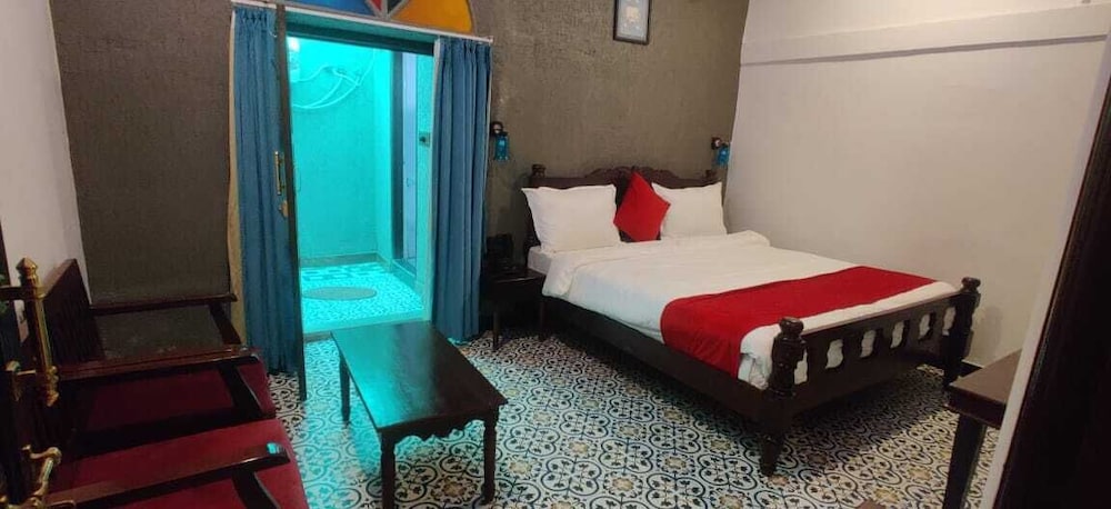 hotel ambika chirwa house