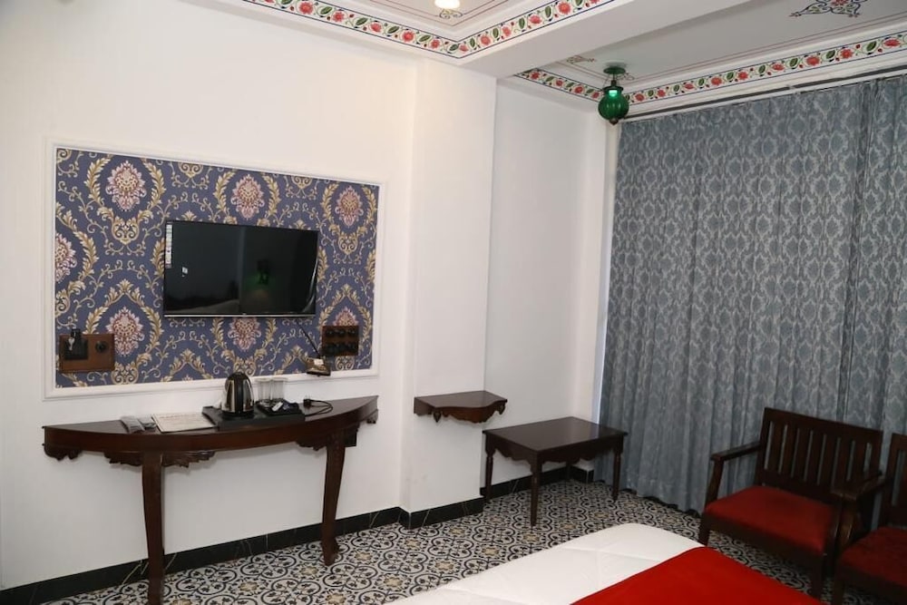 hotel ambika chirwa house