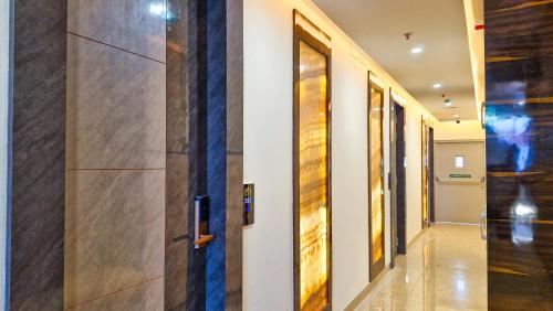 le majestic business class hotel